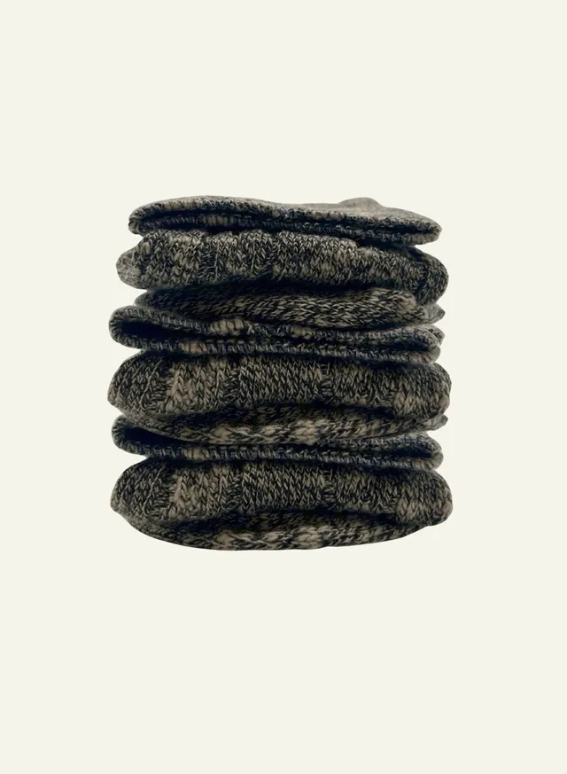 archiduchesse-cocooning-d-hiver-noir-gris-chaussettes-chaudes image 1