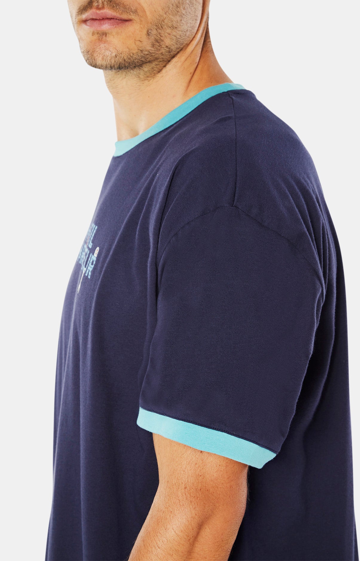 arthur-bob-bricolage-maxi-tee-shirt-nuit-marine image 6