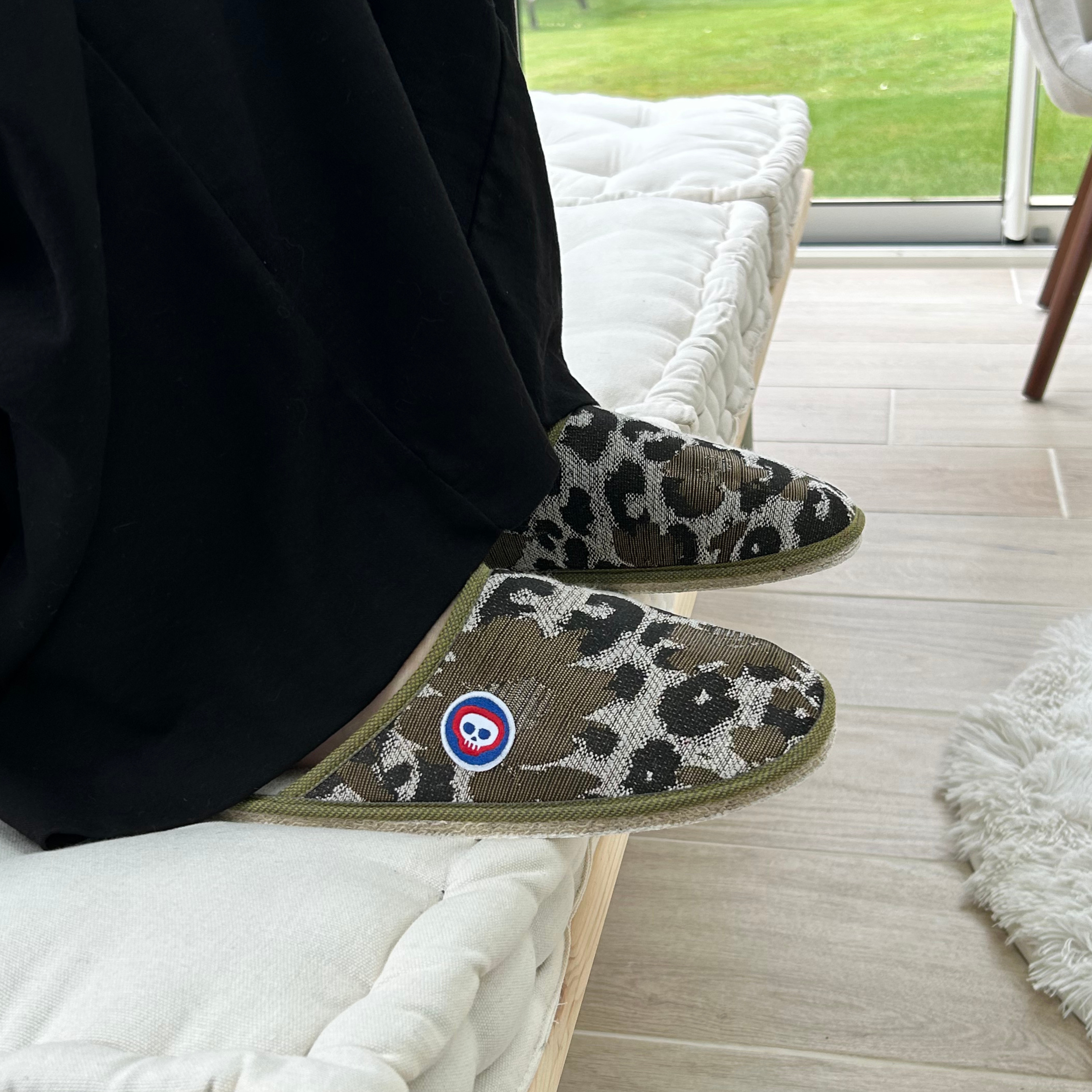 archiduchesse-cocooning-t-te-de-mules-l-opard-mules-laine-recycl-e image 3