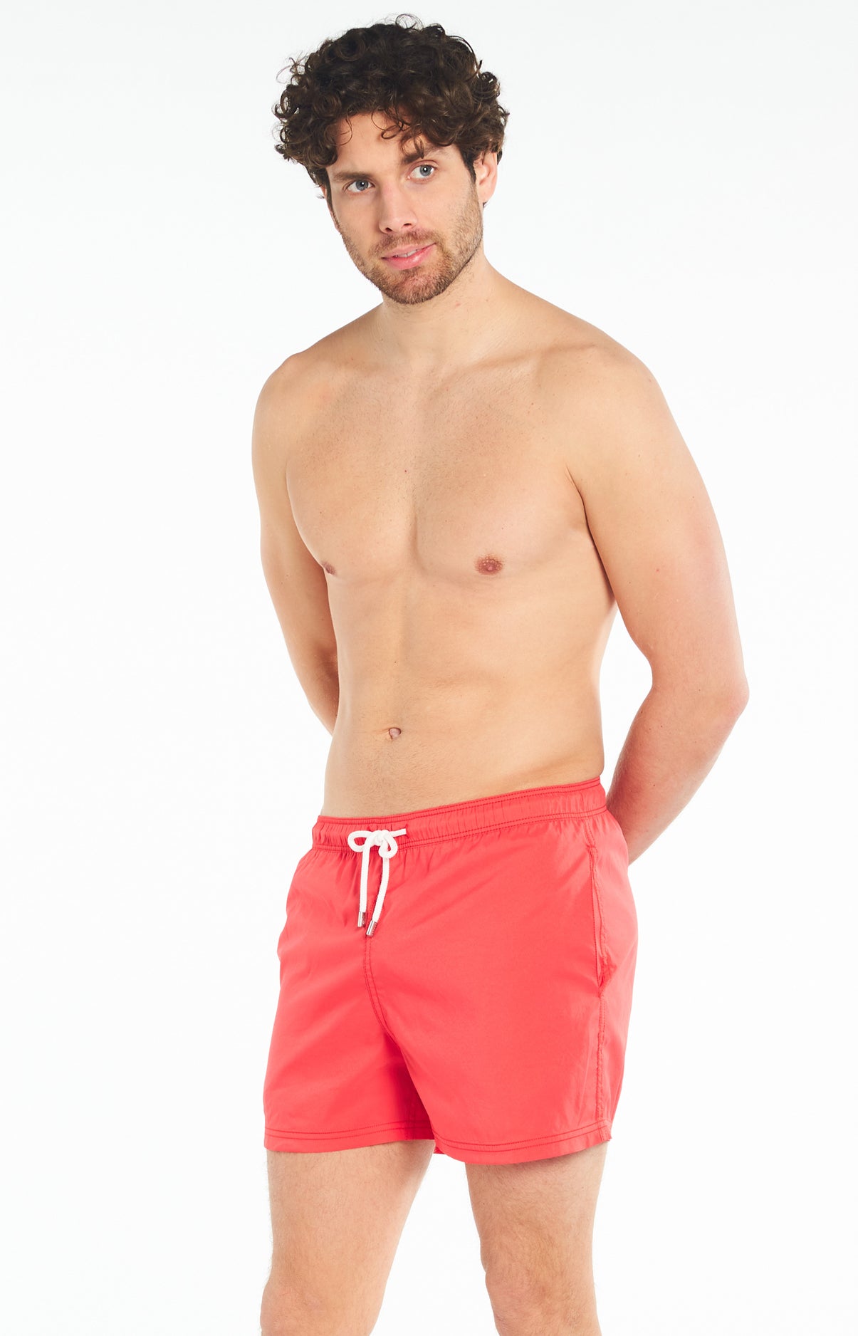 arthur-bob-rouge-short-de-bain-homme-rouge-recycl image 2