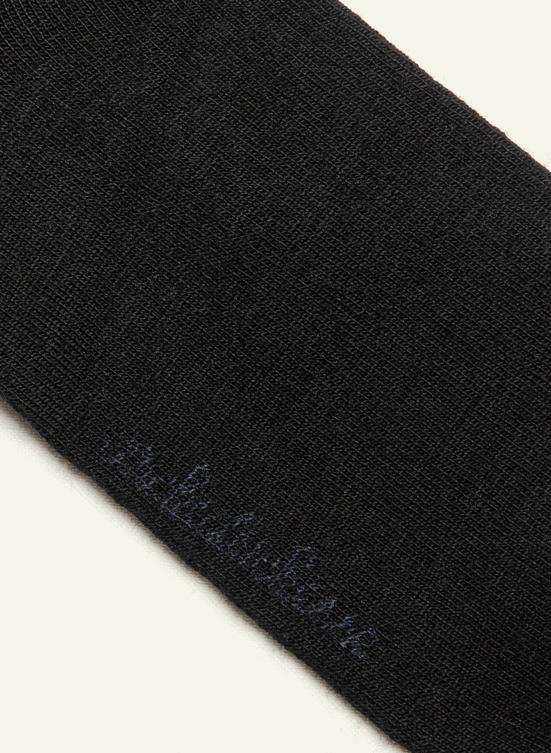 archiduchesse-cocooning-de-laine-chaussettes-noir-laine-m-rinos image 4