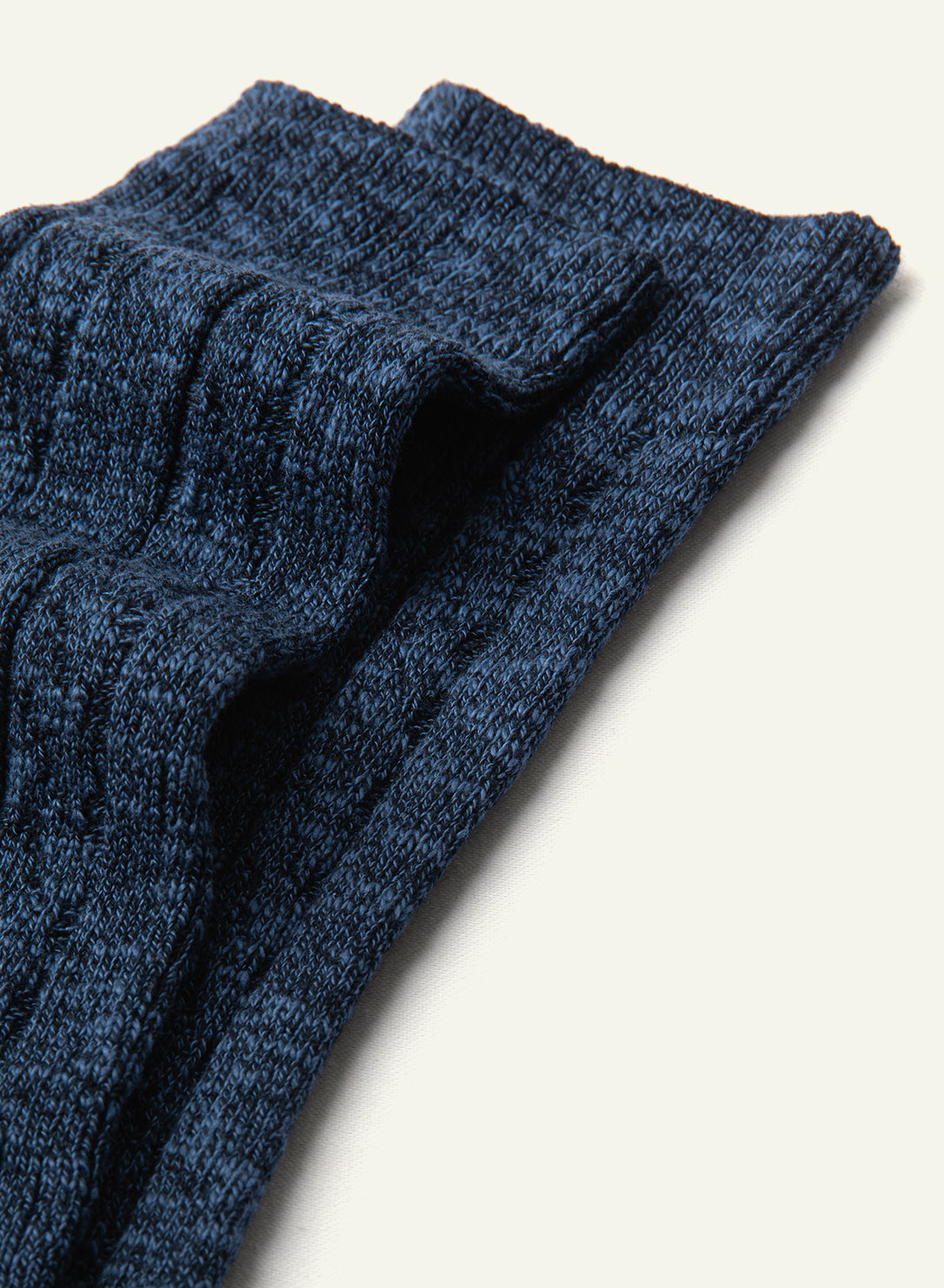 archiduchesse-cocooning-d-hiver-bleu-chin-chaussettes-chaudes image 4