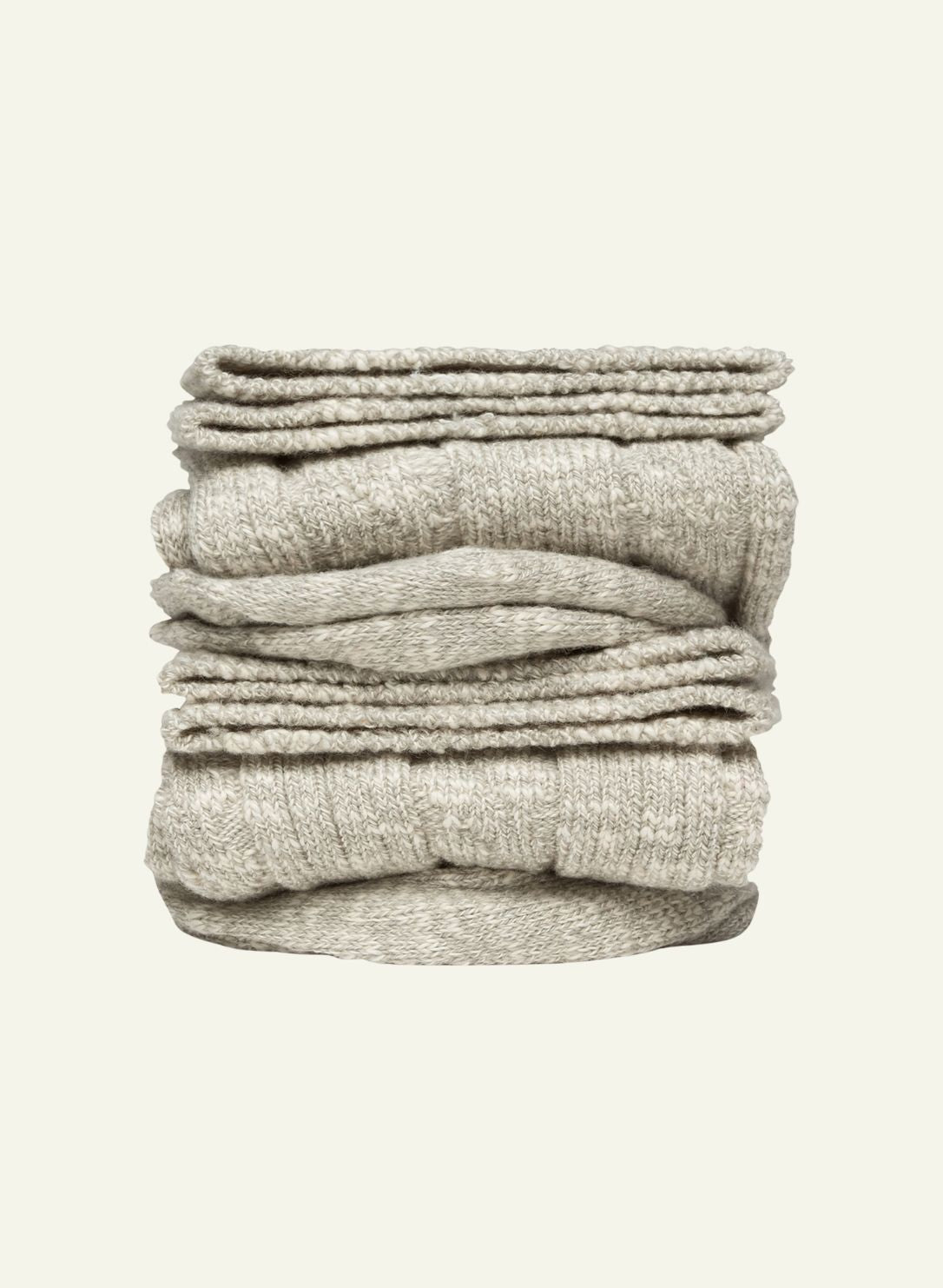 archiduchesse-cocooning-d-hiver-gris-chaussettes-chaudes image 1