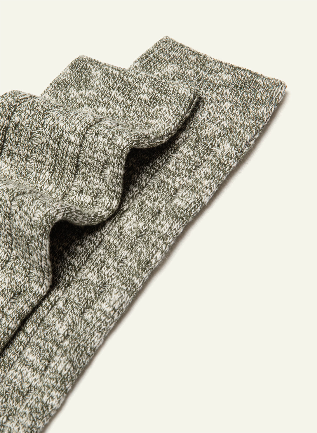 archiduchesse-cocooning-d-hiver-kaki-sombre-chaussettes-chaudes image 4