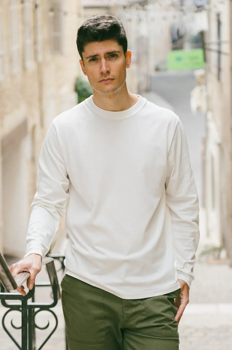 p-trone-t-shirt-manches-longues-coupe-droite-blanc-cr-me-coton image 1