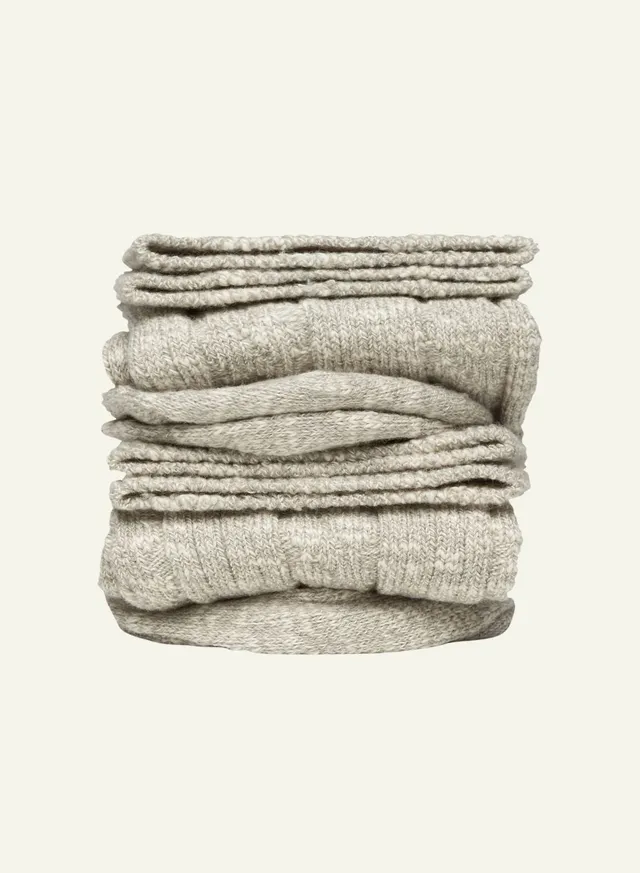 archiduchesse-cocooning-d-hiver-gris-chaussettes-chaudes image 1