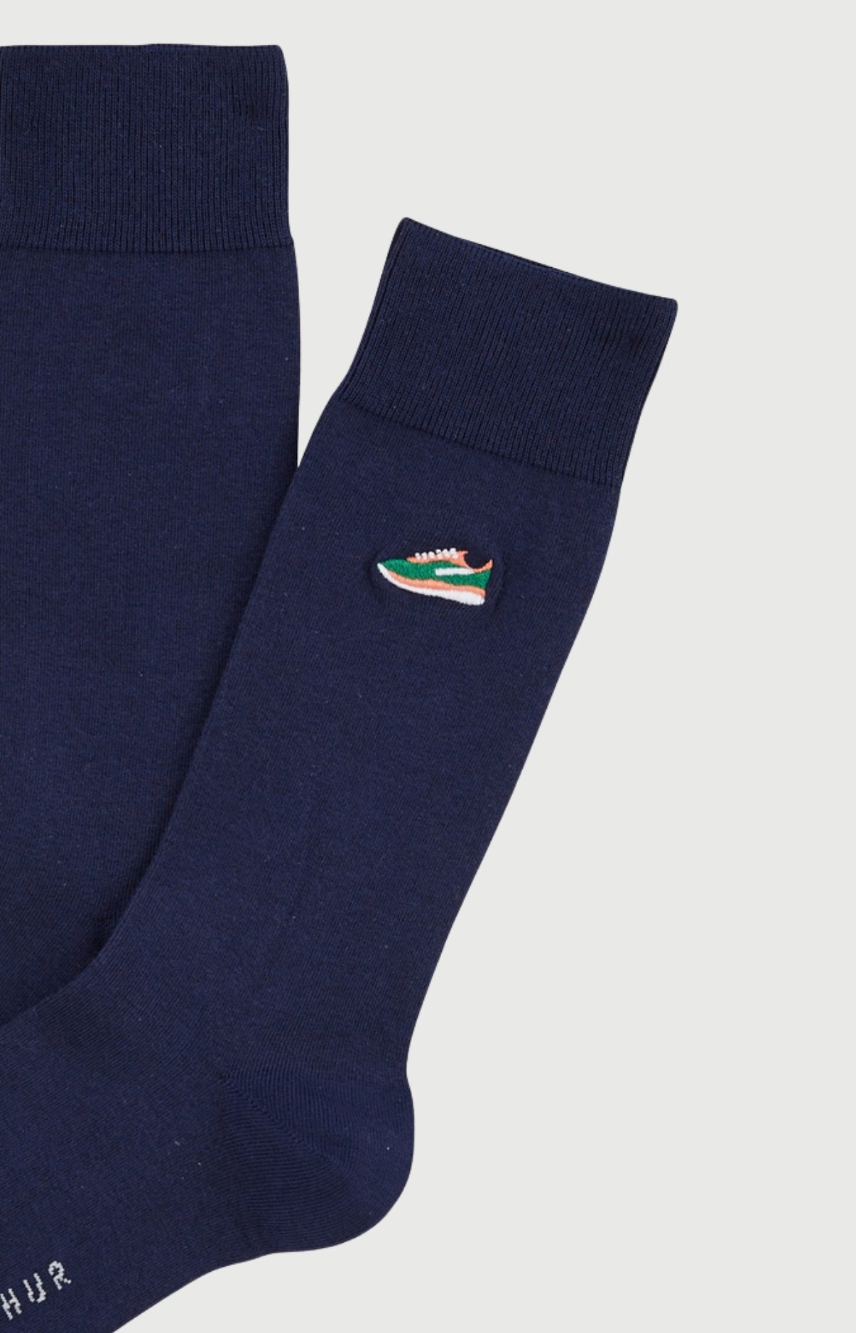 arthur-bob-chaussettes-brod-es-baskets-chaussettes-marine-coton image 2