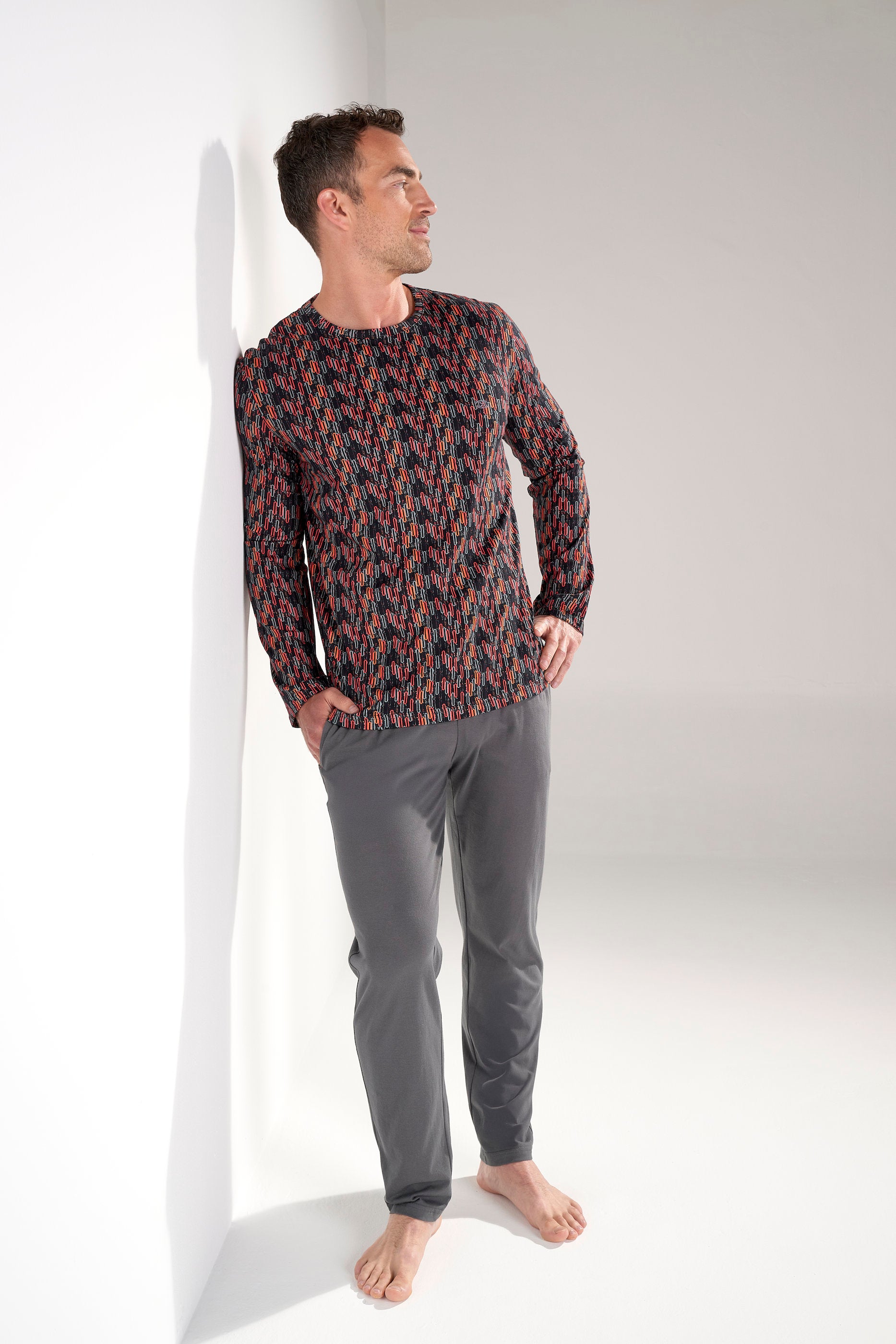 hom-modal-comfort-westgate-403120-pyjama-long-homme-rouge image 3