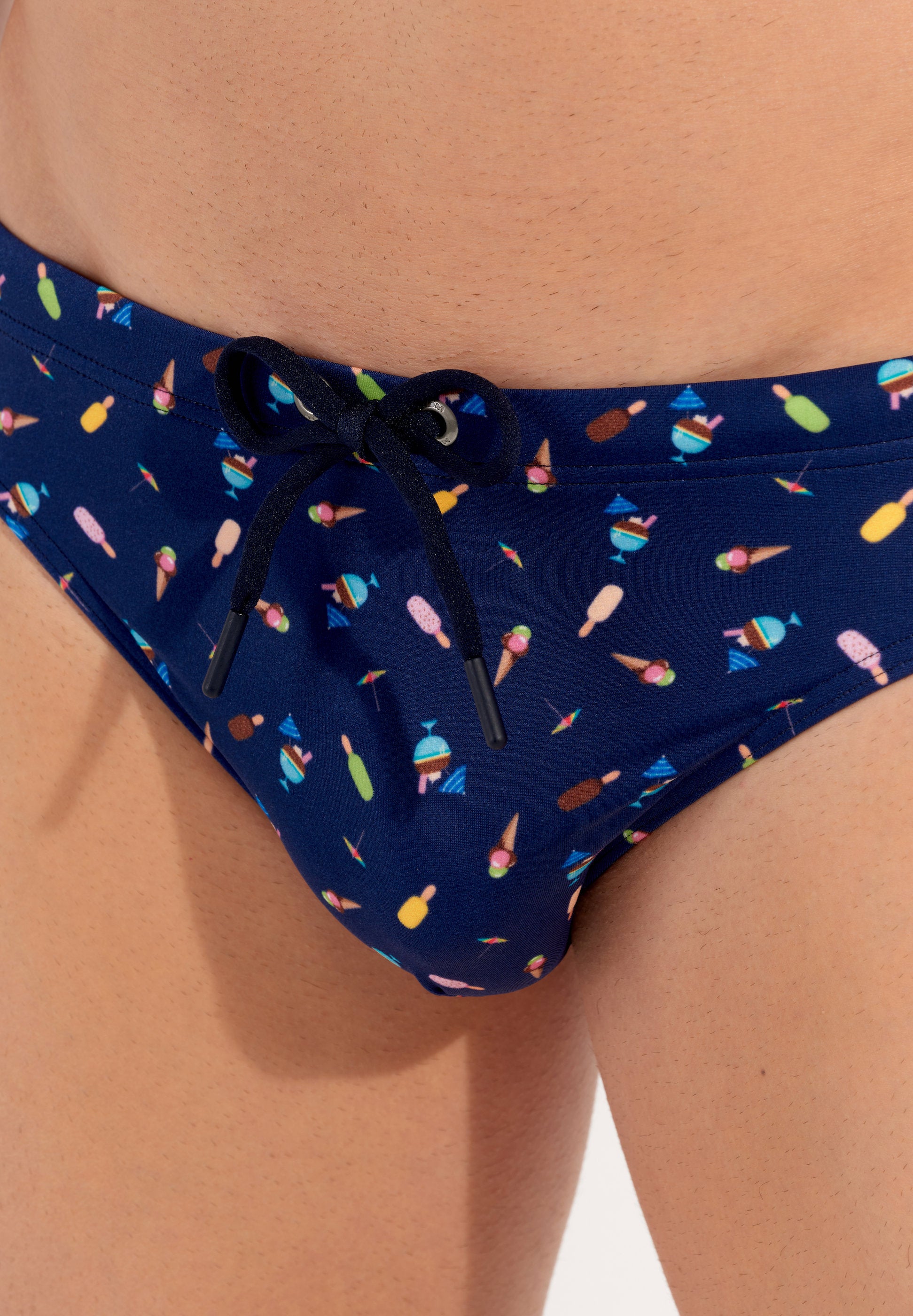 hom-h-fresh-summer-swim-mini-brief-slip-de-bain-navy-print-glaces image 4