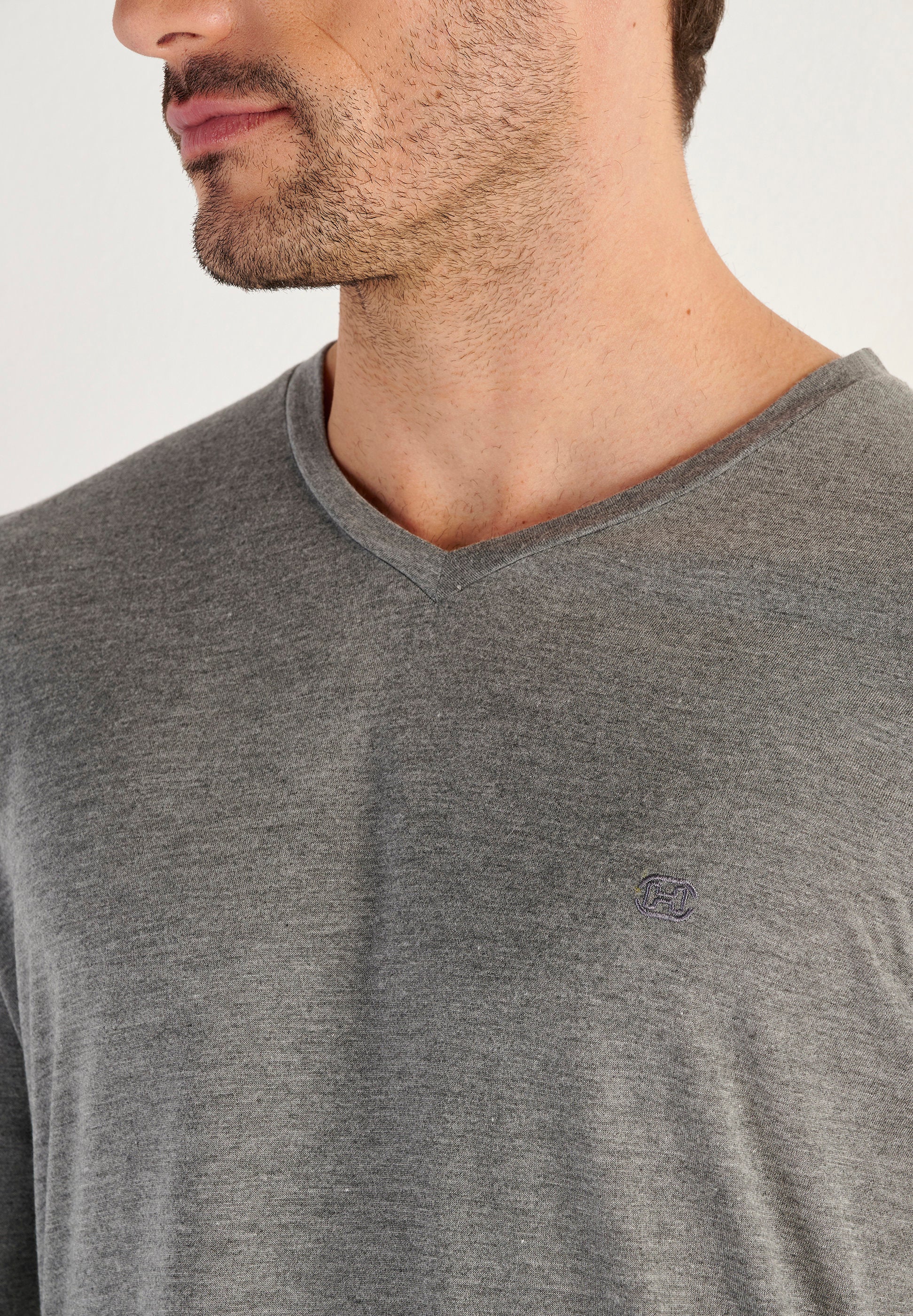 hom-modal-comfort-cocooning-402673-t-shirt-gris-modal image 5