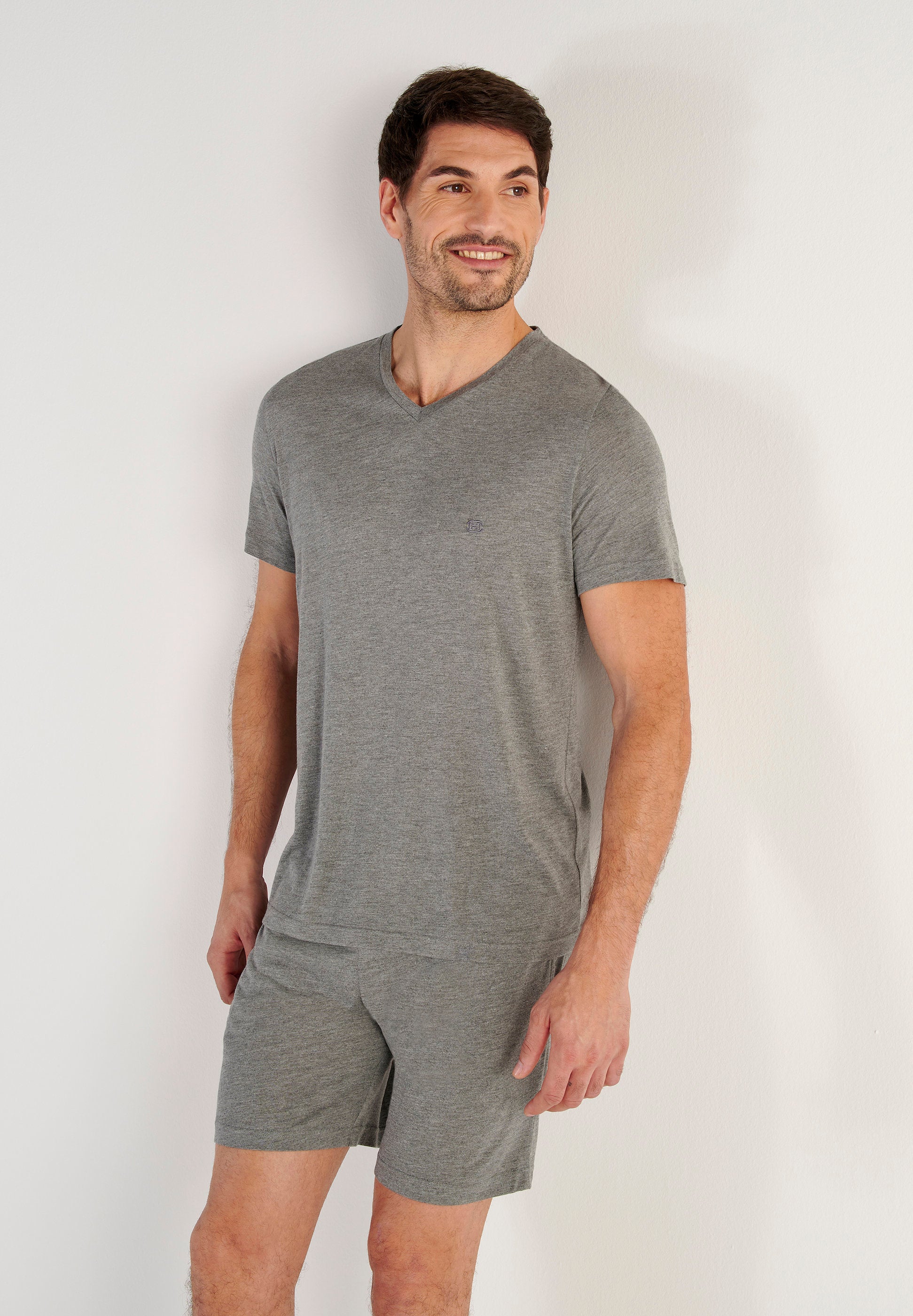 hom-cocooning-402184-t-shirt-col-v-gris-100-modal image 2