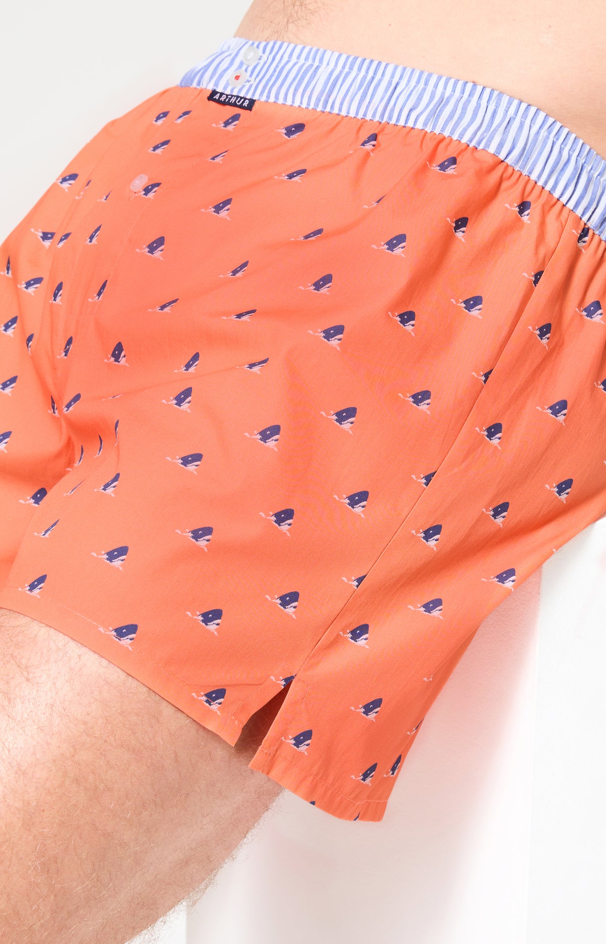 arthur-le-club-1220-cale-on-homme-orange-requins image 5