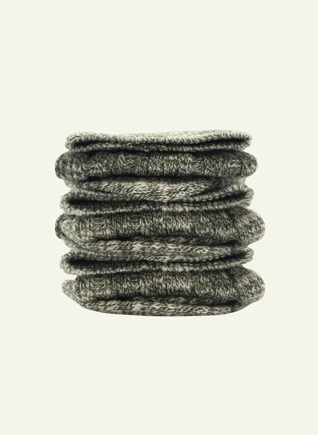 archiduchesse-cocooning-d-hiver-kaki-sombre-chaussettes-chaudes image 1