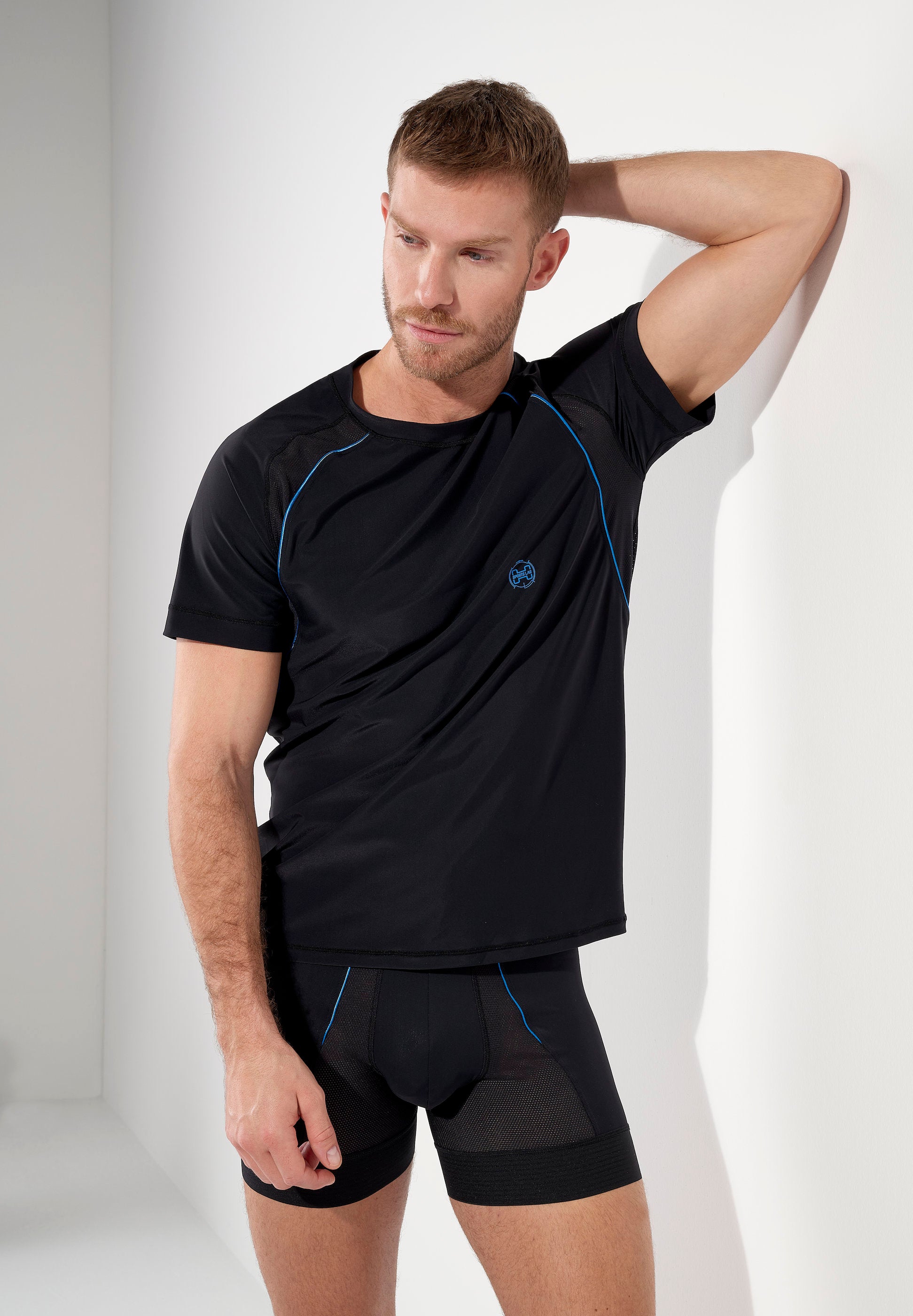 hom-sports-lab-403046-400004-tee-shirt-sport-homme-noir image 3