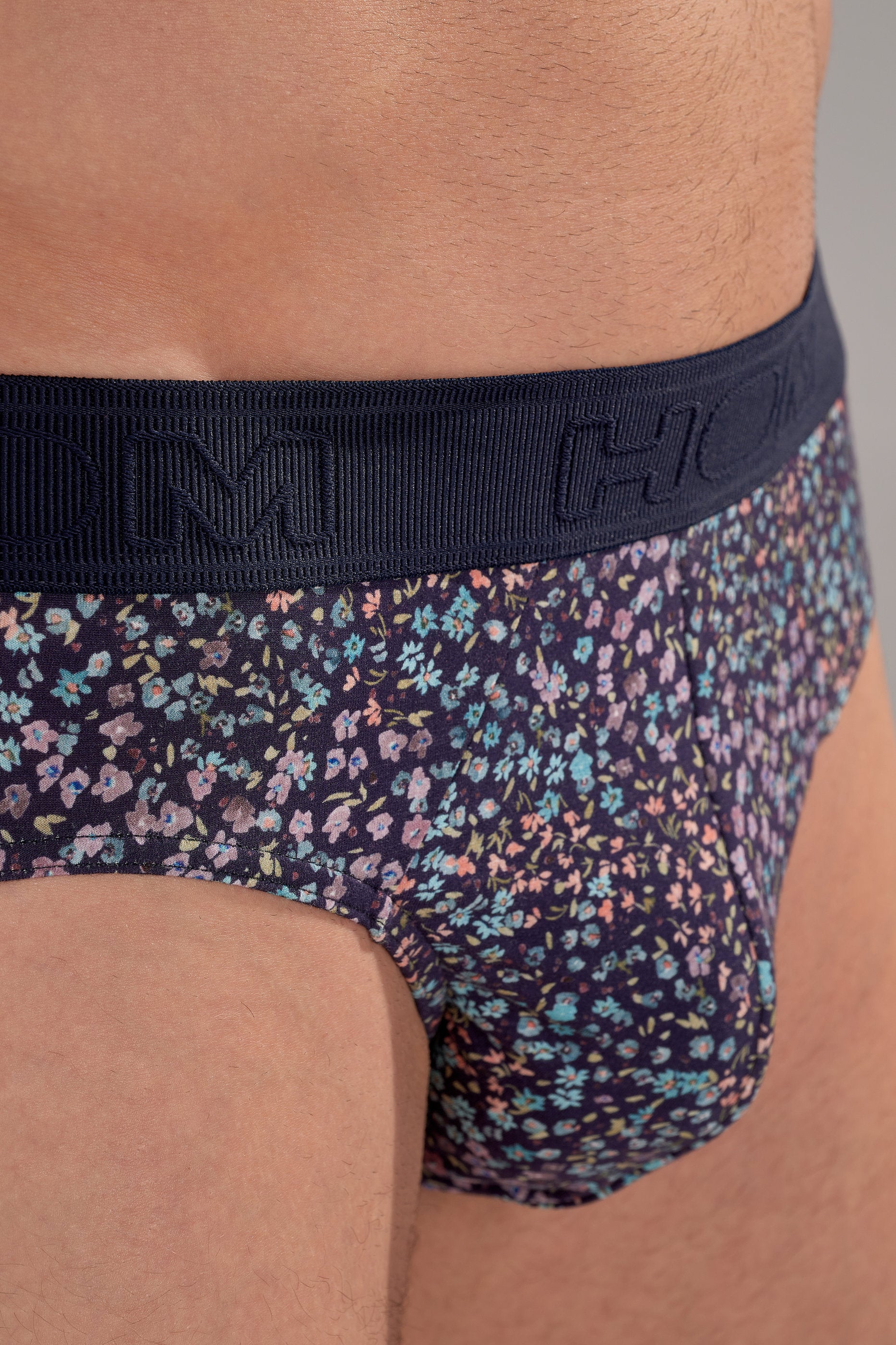 hom-vineyard-403127-mini-slip-homme-marine-fleuri-coton-modal image 5