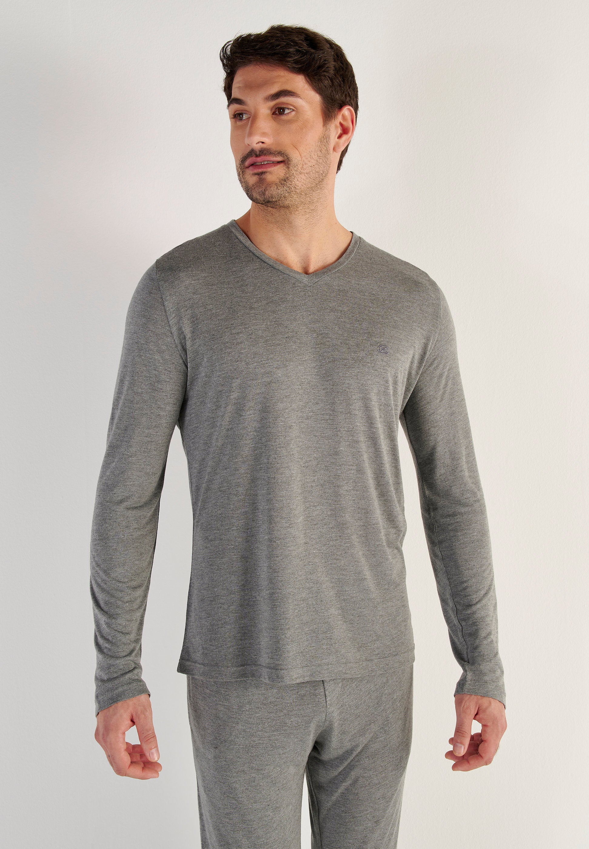 hom-modal-comfort-cocooning-402673-t-shirt-gris-modal image 2