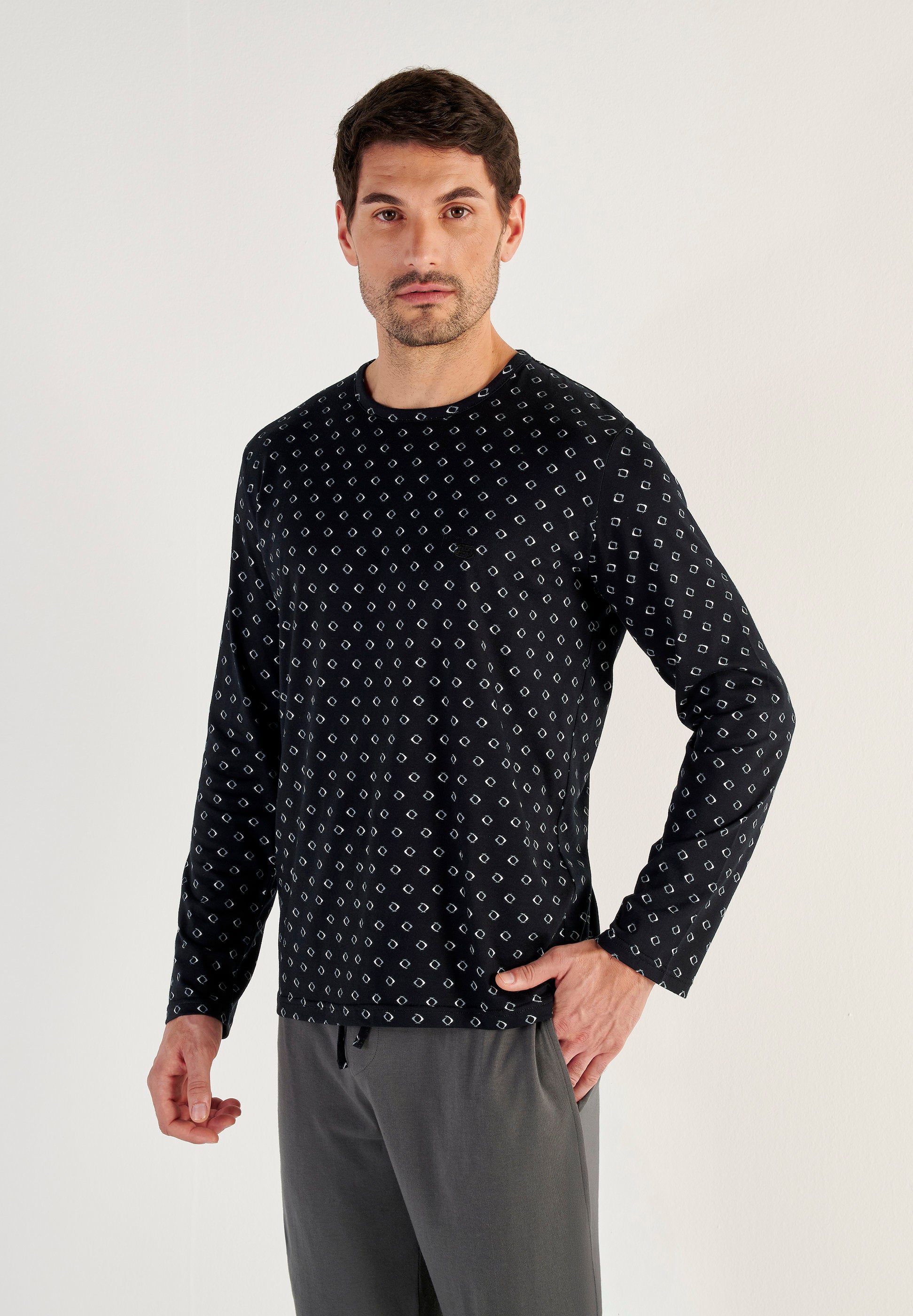 hom-modal-comfort-duane-403211-pyjama-noir-coton image 2