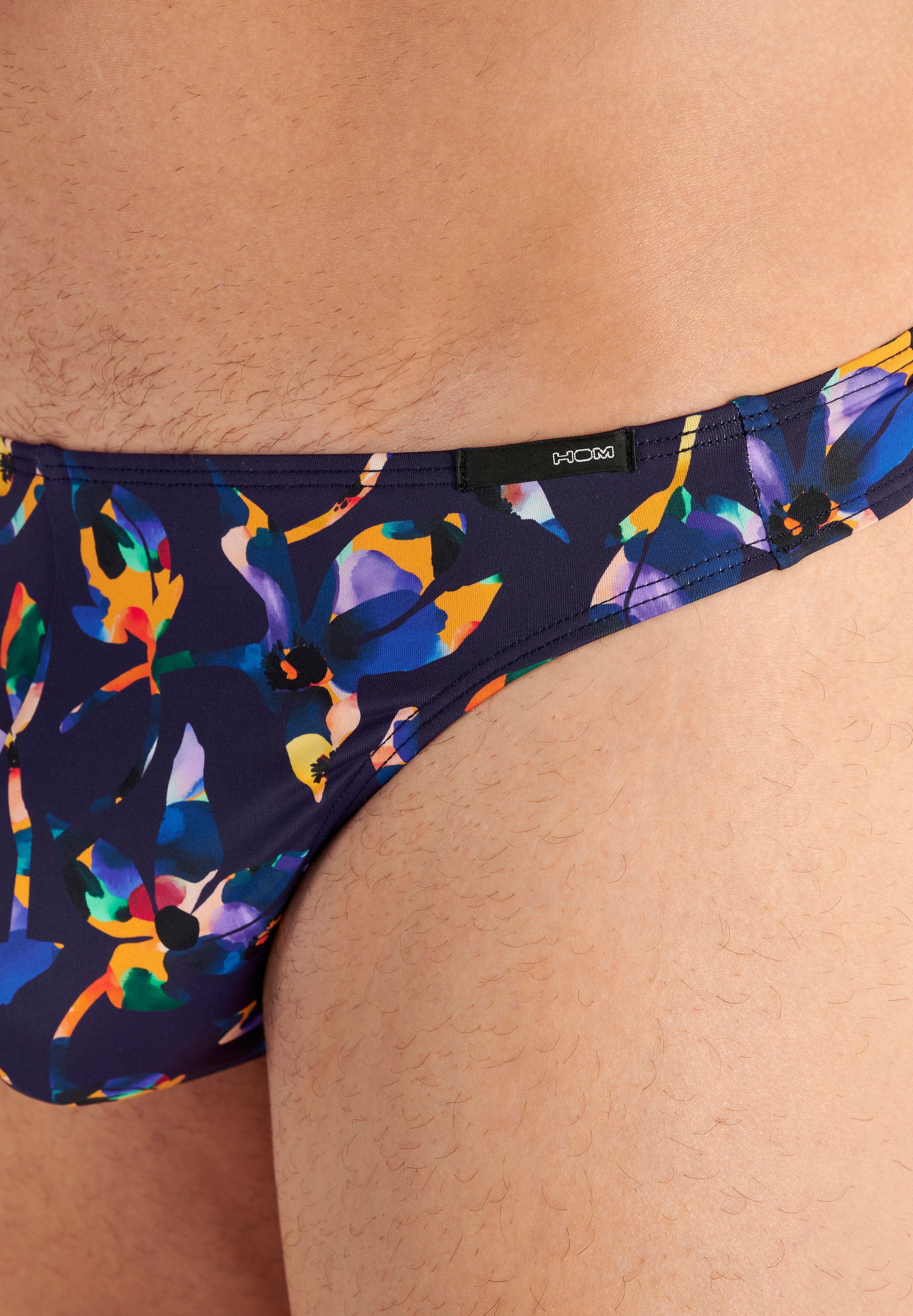 hom-funky-styles-string-403245-40p004-noir-floral image 6