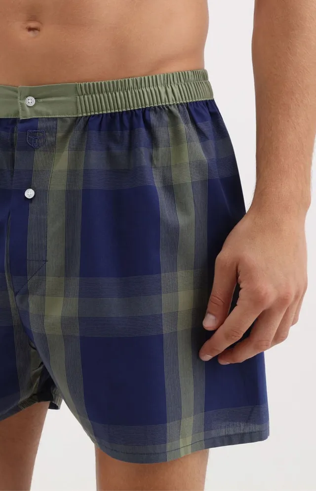 arthur-le-club-sammy-cale-on-homme-kaki image 1
