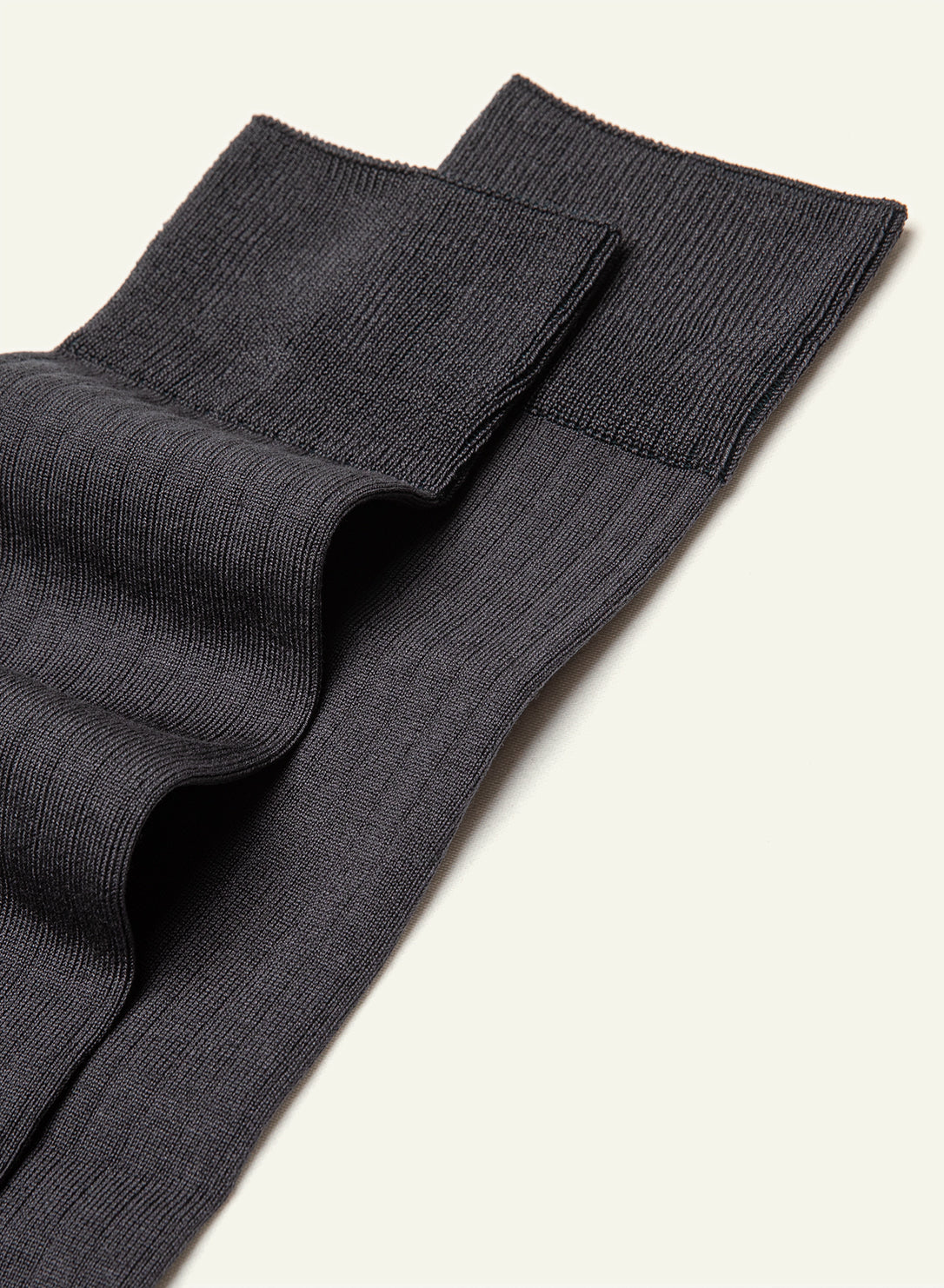 archiduchesse-de-luxe-gris-anthracite-chaussettes-fil-d-cosse image 3