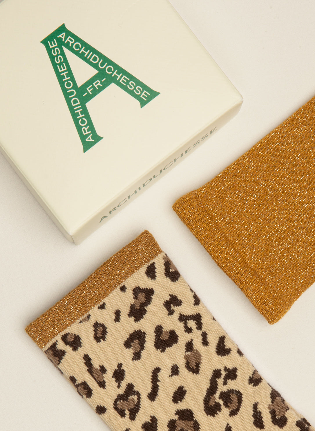 archiduchesse-paillet-e-duo-l-opard-miel-chaussettes-coffret image 2