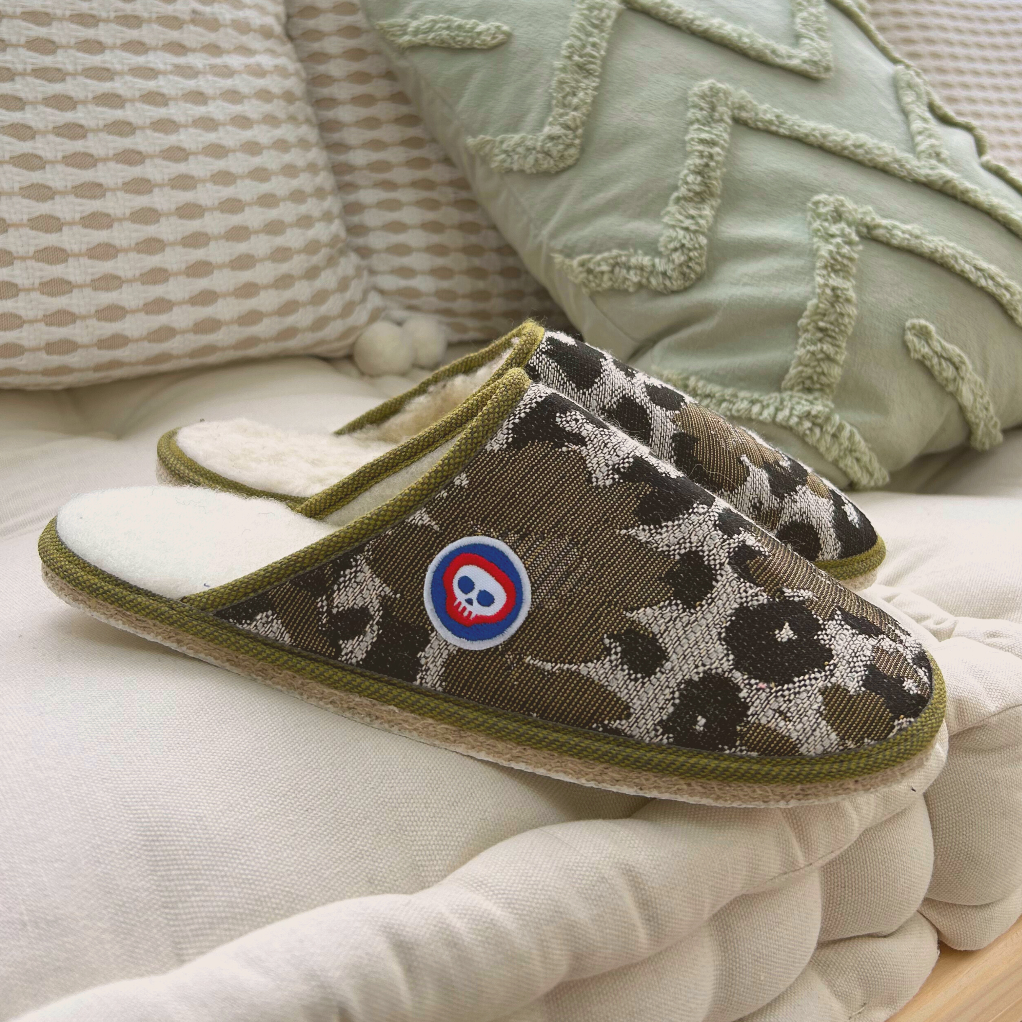 archiduchesse-cocooning-t-te-de-mules-l-opard-mules-laine-recycl-e image 4