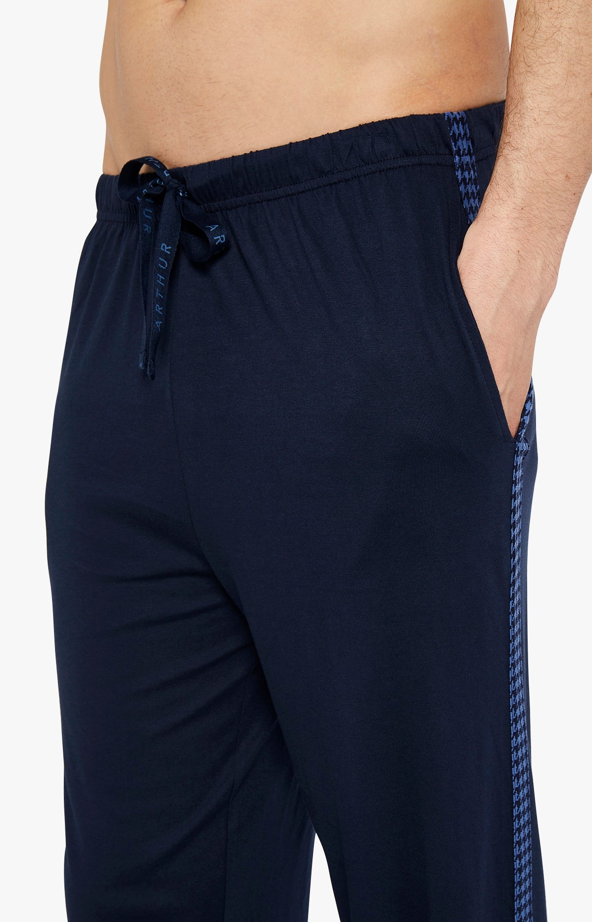 arthur-bob-dormir-pyjama-homme-coton-bio-marine image 6