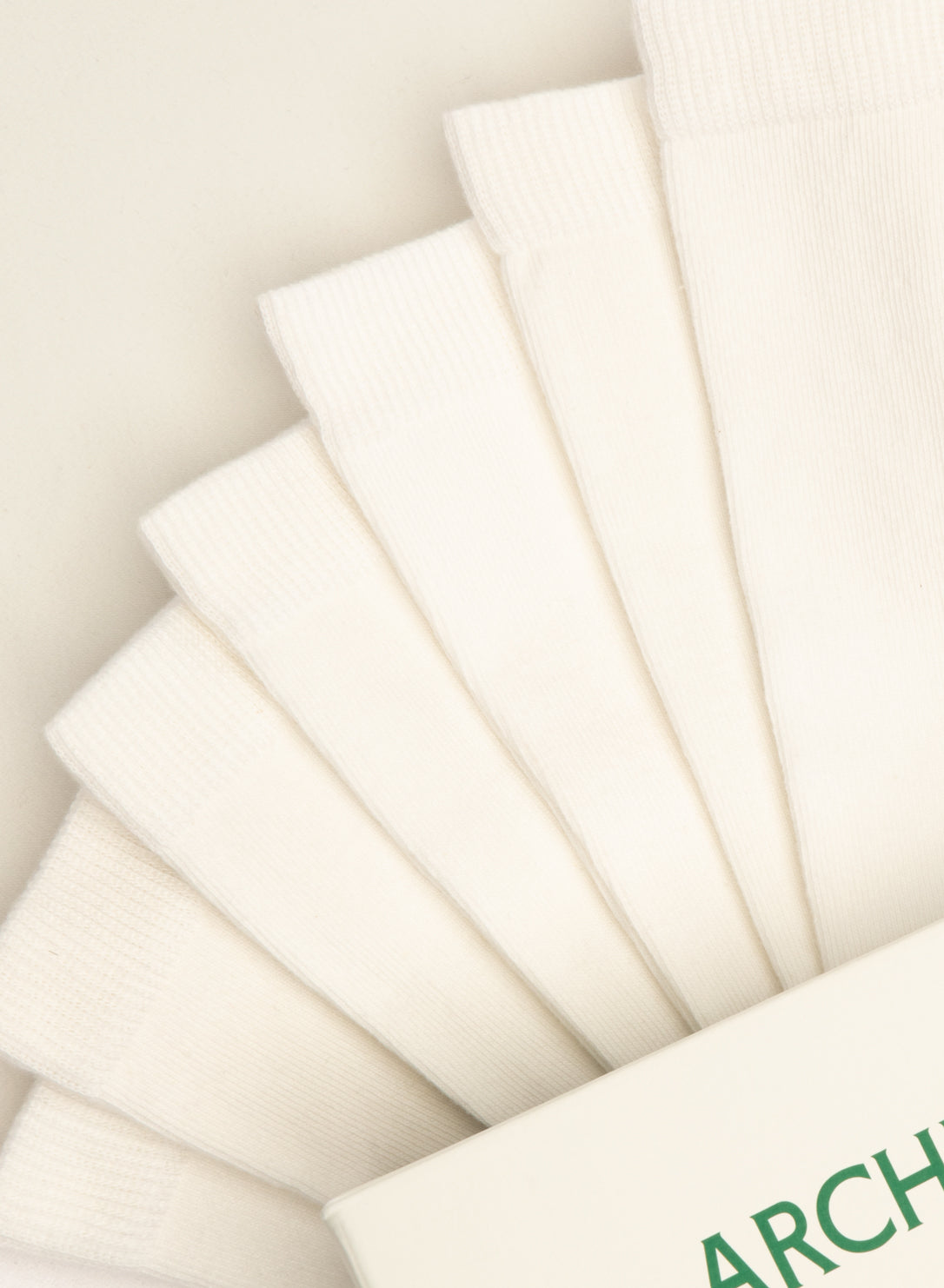 archiduchesse-de-ville-blanc-mouton-chaussettes-semainier-coton image 3