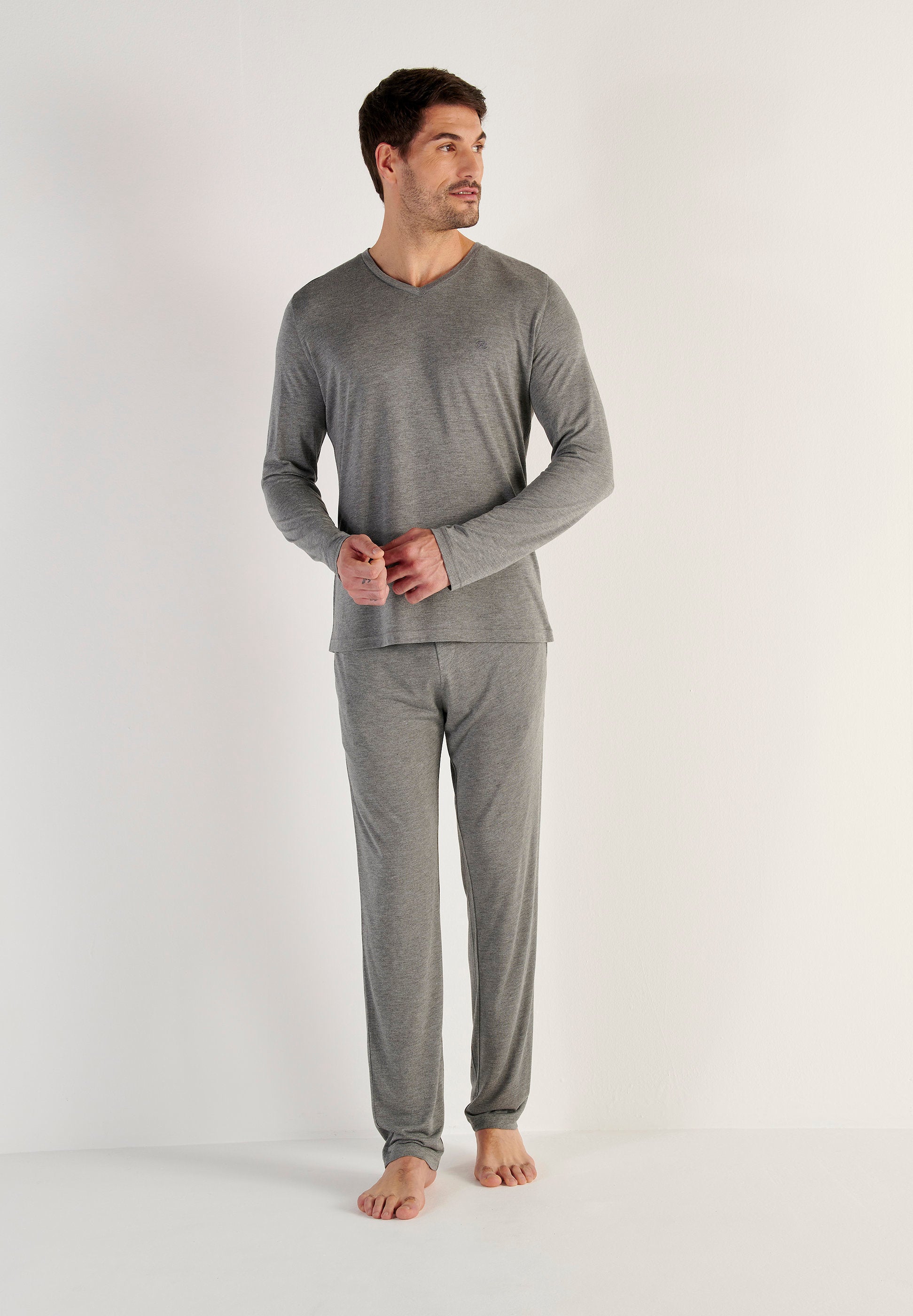 hom-modal-comfort-cocooning-402673-t-shirt-gris-modal image 4