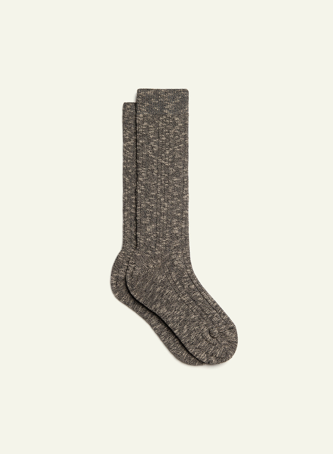 archiduchesse-cocooning-d-hiver-noir-gris-chaussettes-chaudes image 2