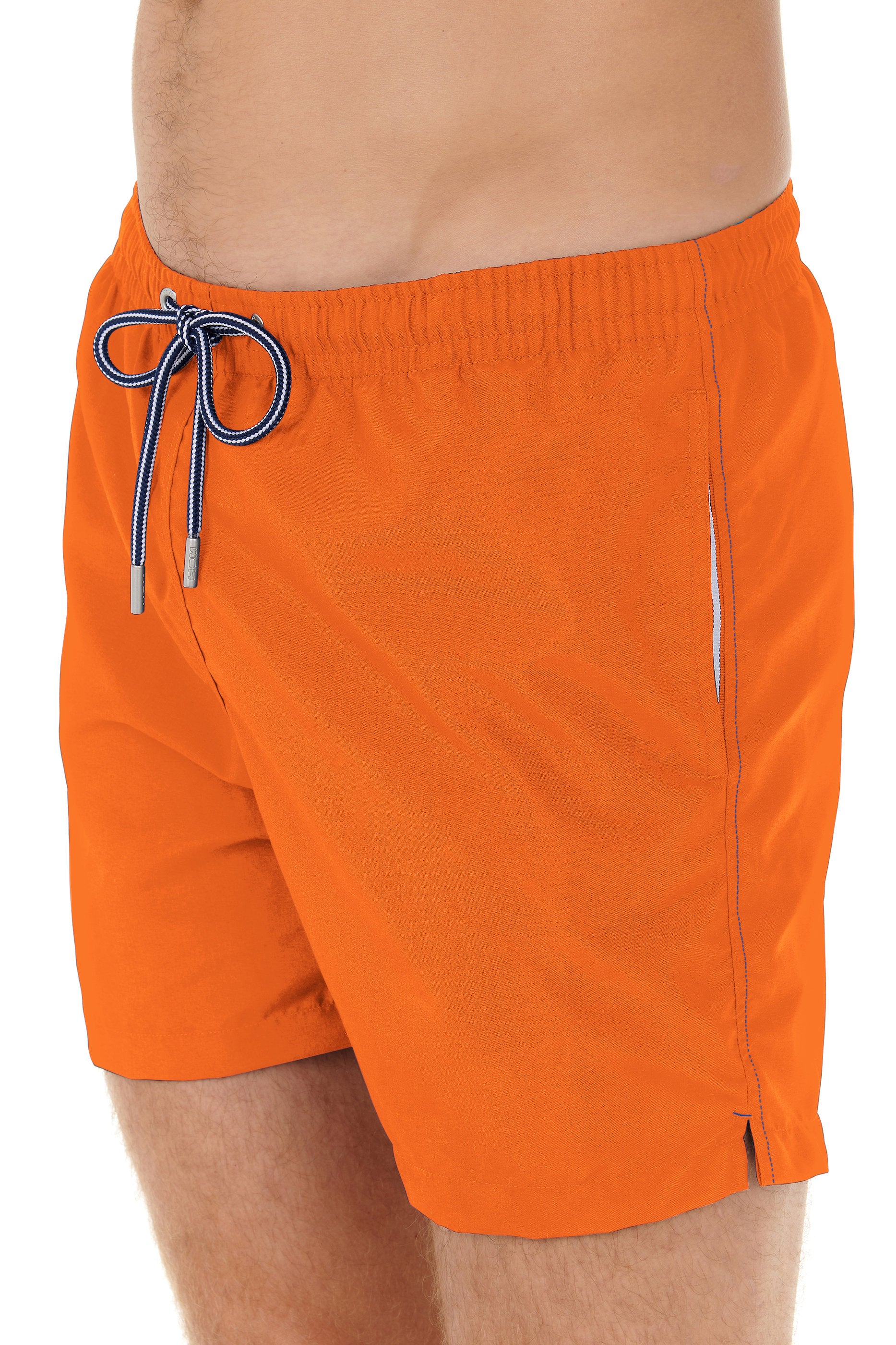 hom-sea-life-402537-401035-boxer-plage-orange image 3