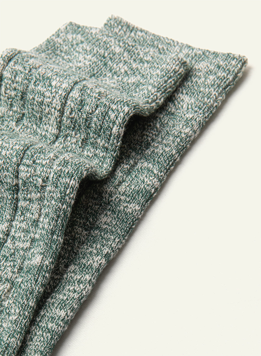 archiduchesse-cocooning-d-hiver-chaussettes-vert-sapin-chaud image 4