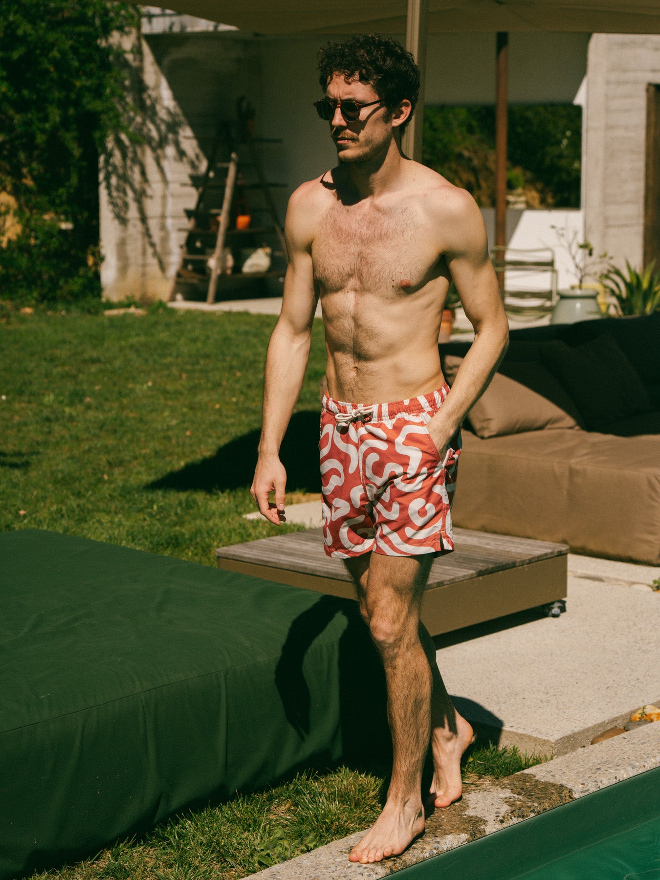 p-trone-maillot-short-de-bain-motifs-d-grad-de-bleus image 6