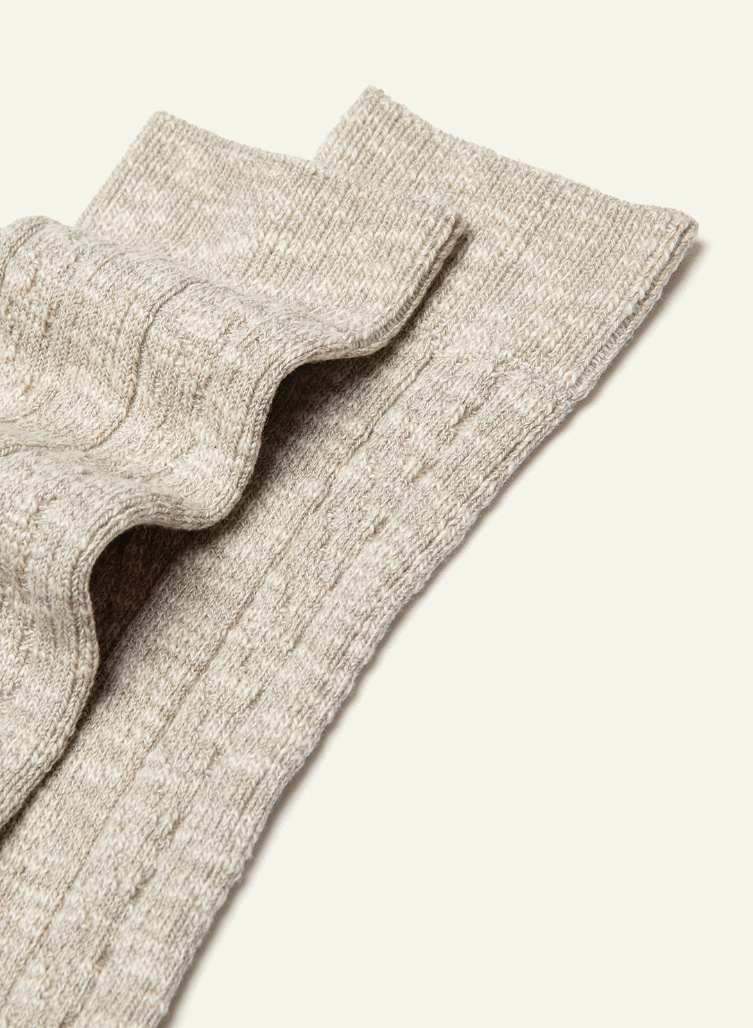 archiduchesse-cocooning-d-hiver-gris-chaussettes-chaudes image 4