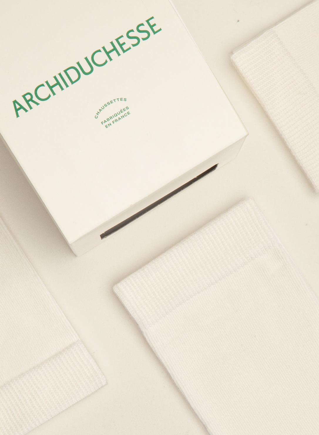 archiduchesse-courte-trio-courte-blanc-mouton-socquettes-coton image 3