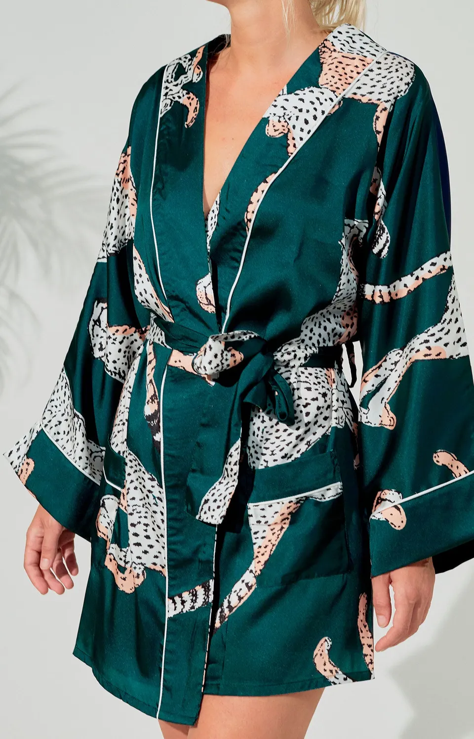 arthur-bob-gu-pard-kimono-satin-femme-sapin-bio image 1