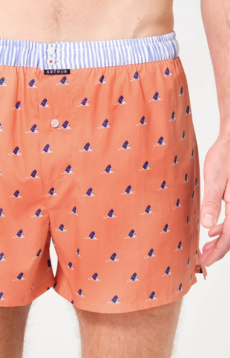 arthur-le-club-1220-cale-on-homme-orange-requins image 1