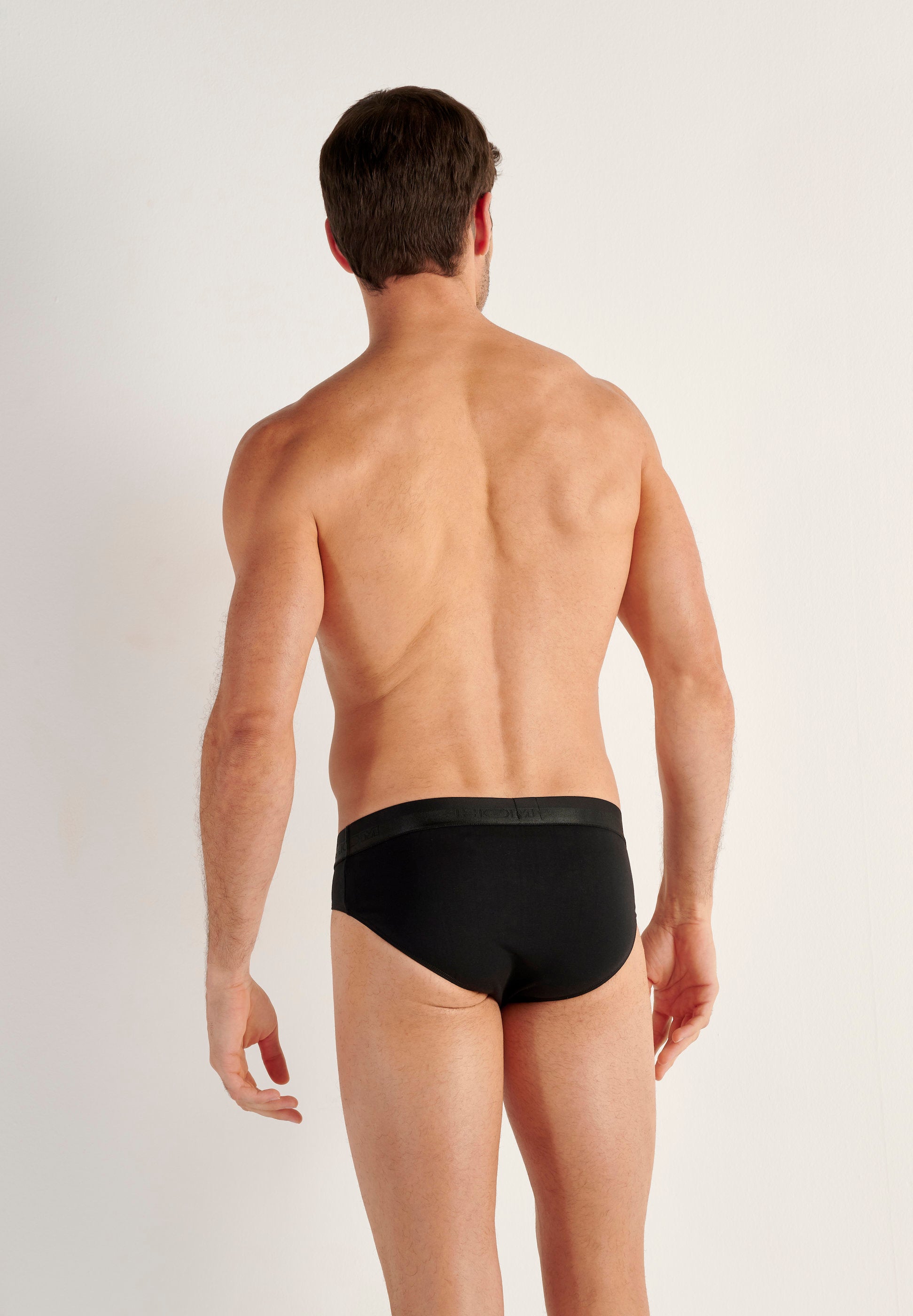 hom-ho1-briefs-359521-400004-slip-noir-modal image 3
