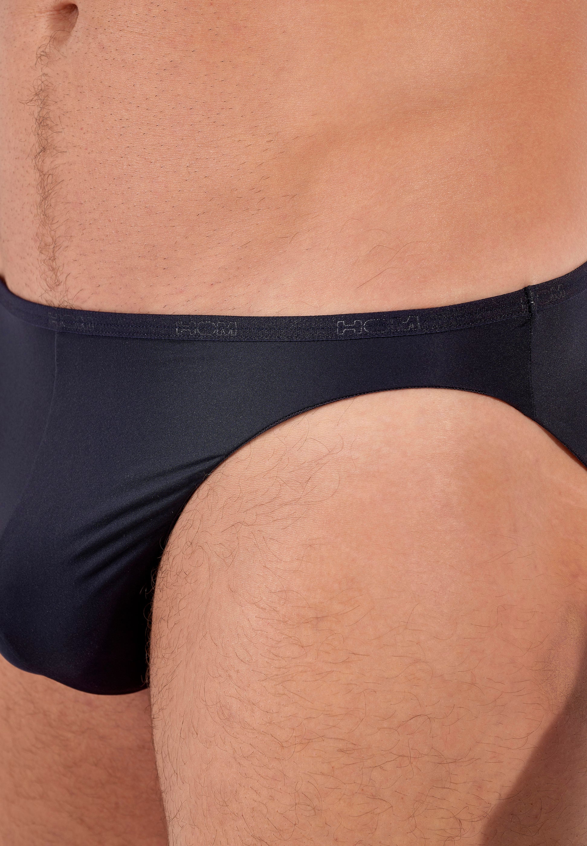 hom-plumes-micro-slip-navy-microfibre-invisible image 5