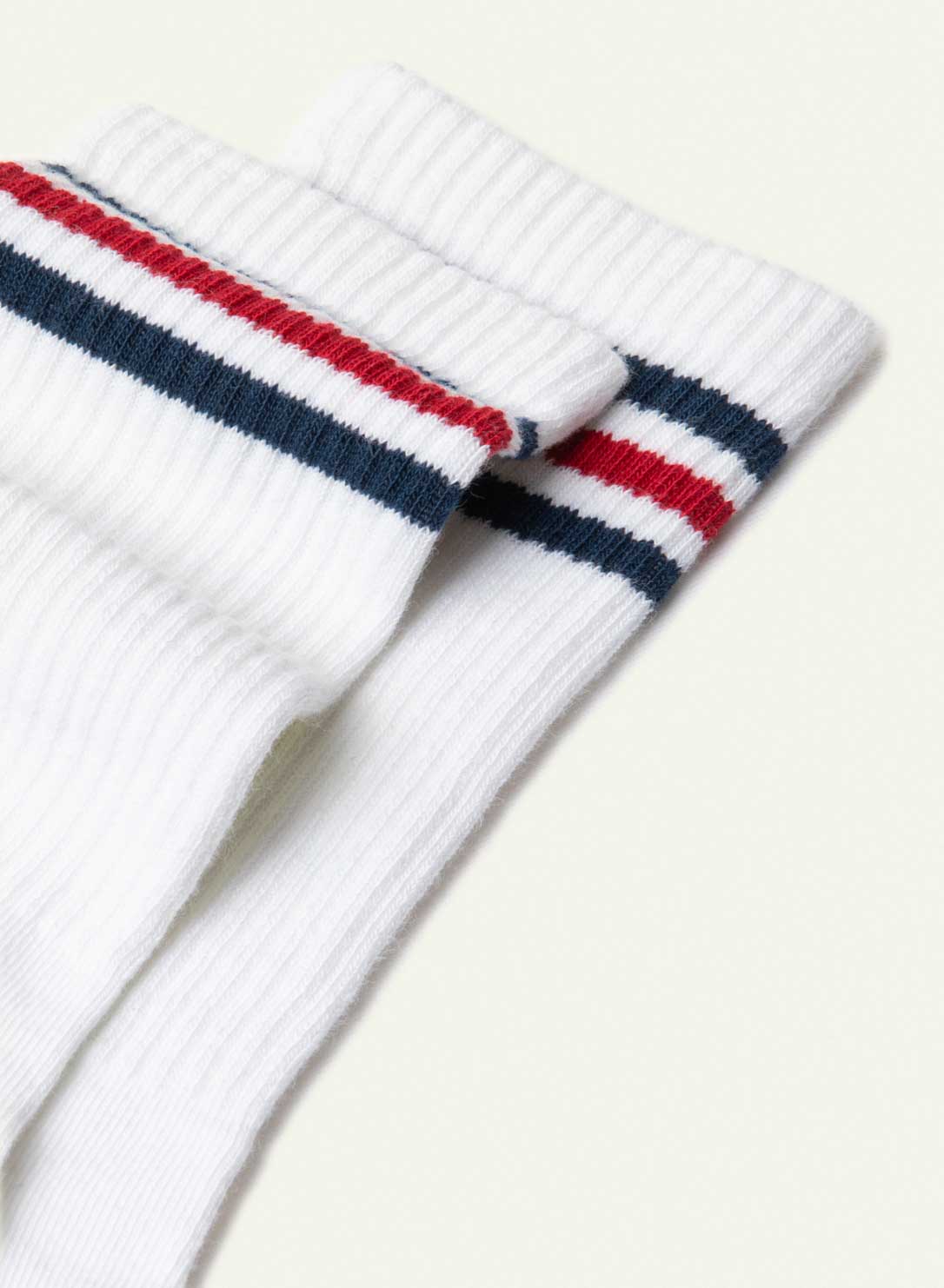 archiduchesse-bouclette-ray-e-marine-et-rouge-chaussettes-sport-blanc image 5